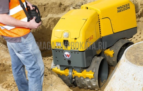 Фото 2. Виброкаток траншейный Wacker Neuson RT 56-SC 2 с дистанционной системой управления
